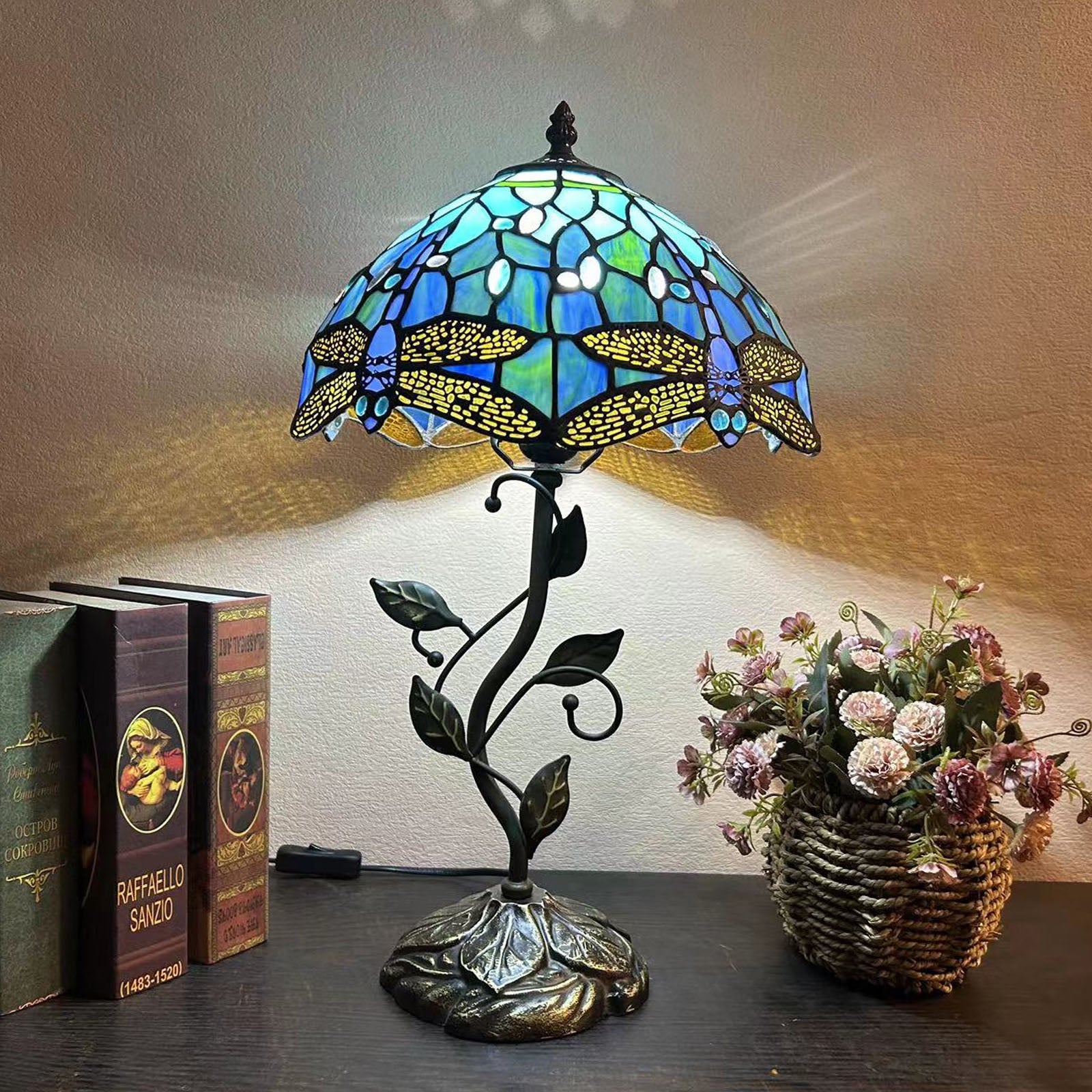 Traditional Tiffany Resin Glass Dome Conic Flower Leaf 1-Light Table Lamp For Bedside