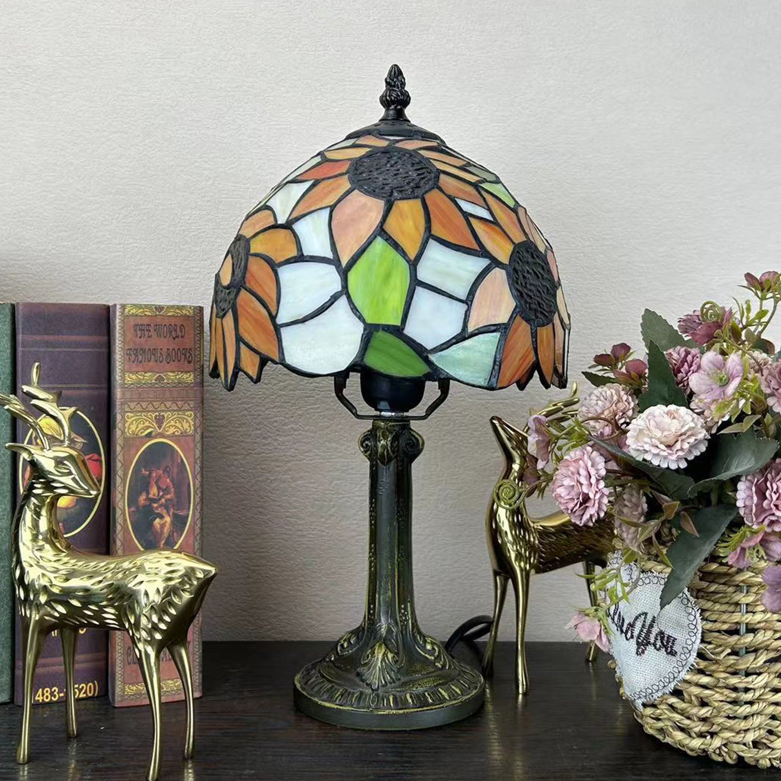Traditional Tiffany Alloy Glass Dome Flower 1-Light Table Lamp For Bedside