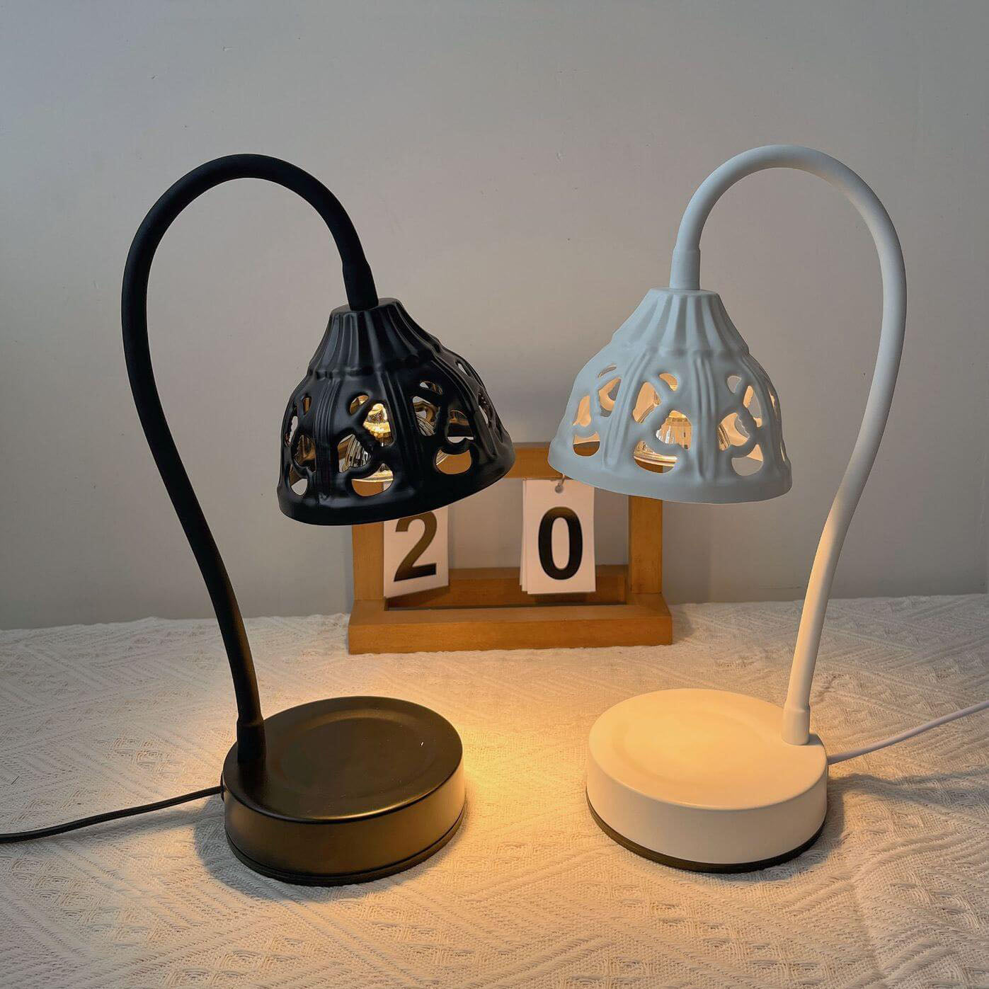 European Style Hollow Round Design Metal 1-Light Melting Wax Table Lamp