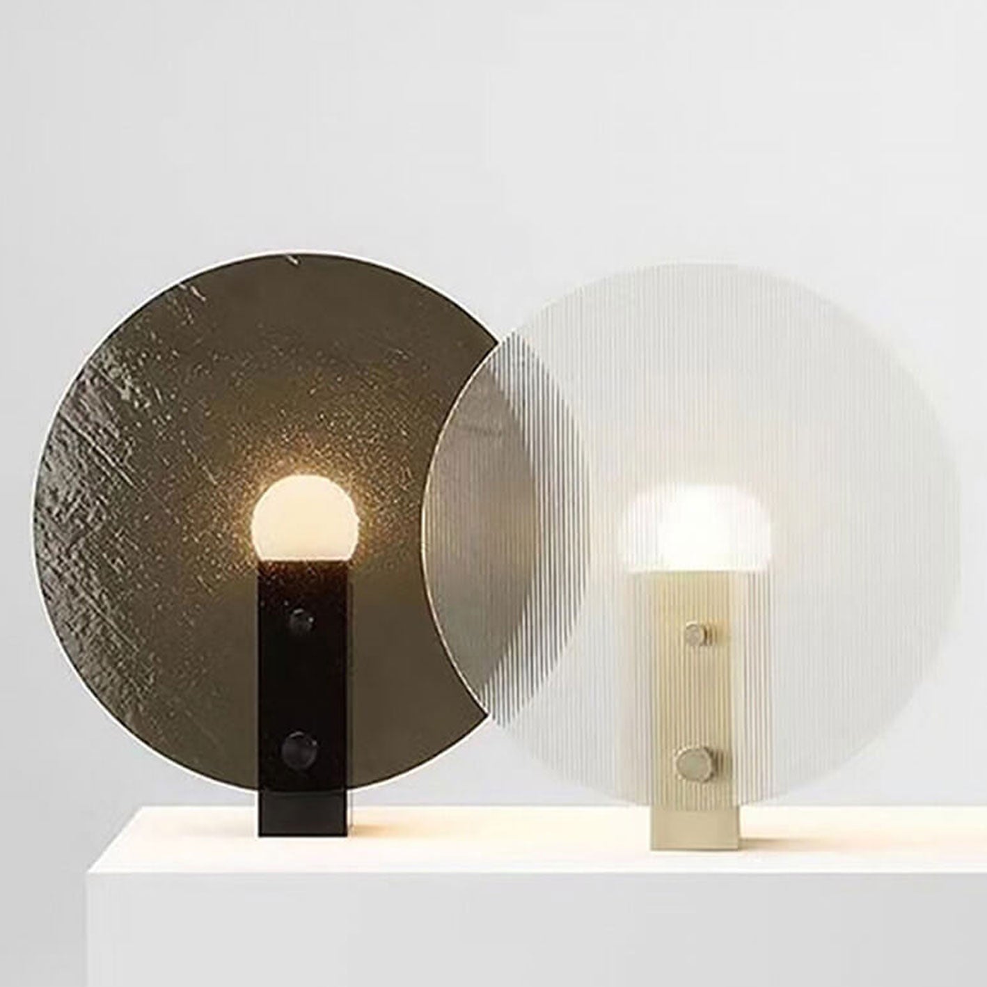 Modern Light Luxury Round Frosted Glass 1-Light Table Lamp