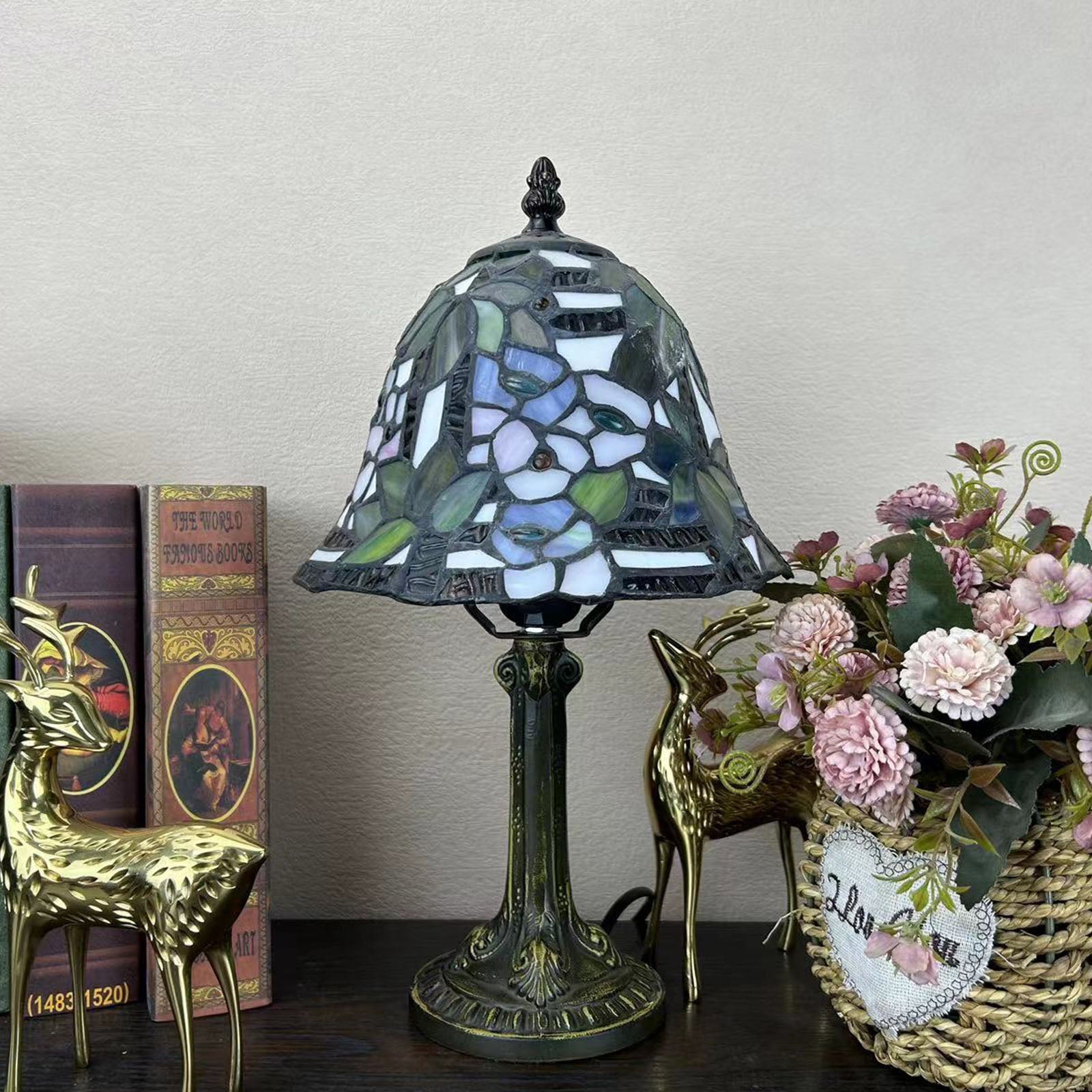 Traditional Tiffany Alloy Glass Dome Flower 1-Light Table Lamp For Bedside