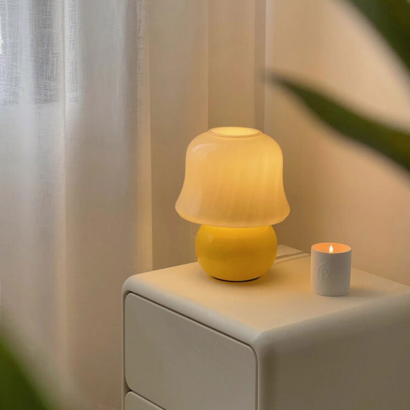 French Creative Cream Mushroom Design 1-Light Table Lamp