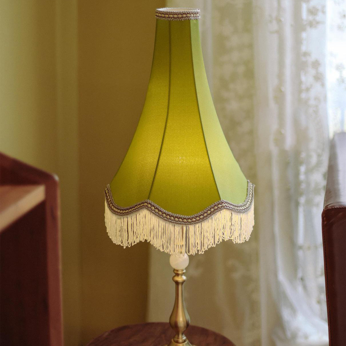 Traditional Vintage Brass & Fabric Conical 1-Light Table Lamp For Bedroom And Living Room