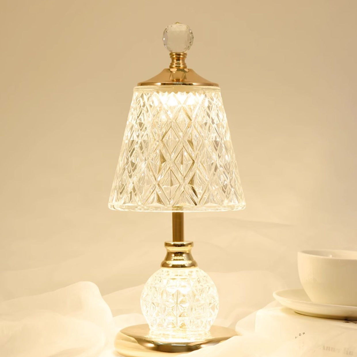 Modern Luxury Ball Cone Base Drum Glass Iron USB LED Table Lamp For Bedroom