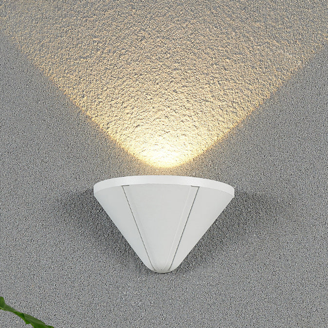 Modern Minimalist Waterproof Triangle Semicircle Die-Cast Aluminum PC LED Wall Sconce Lamp For Outdoor Patio