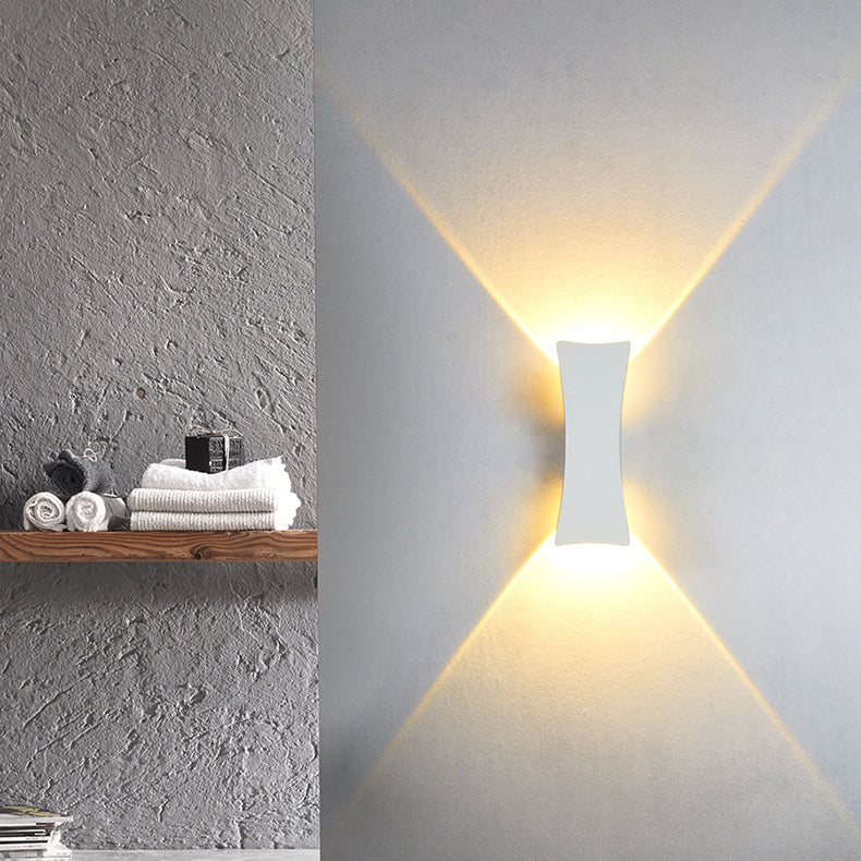 Modern Minimalist Curved Aluminum Up And Down Illuminated LED Waterproof Wall Sconce Lamp For Outdoor Patio