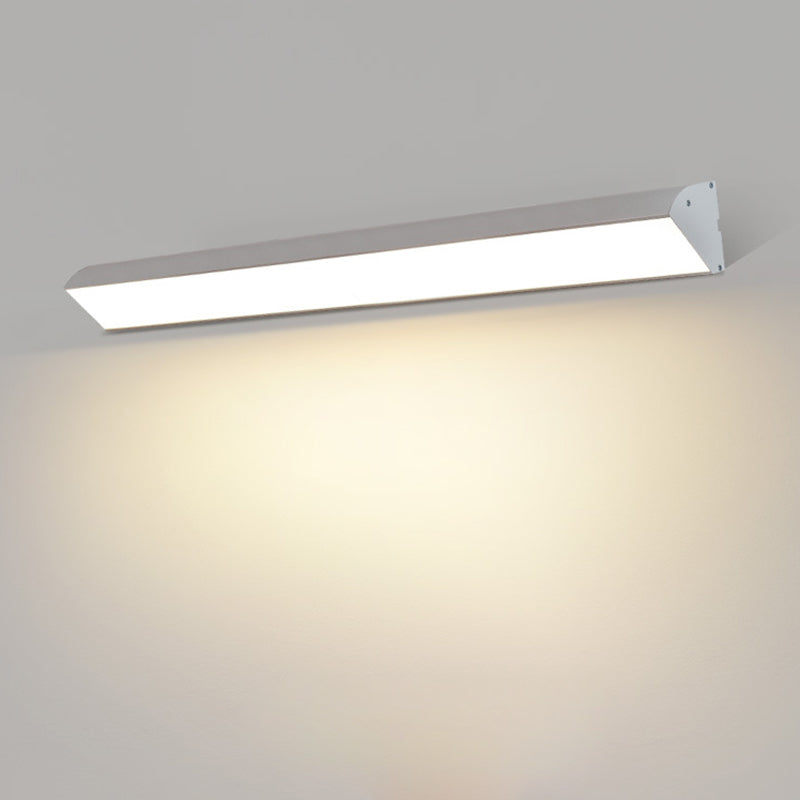 Linear LED Outdoor Wall Light