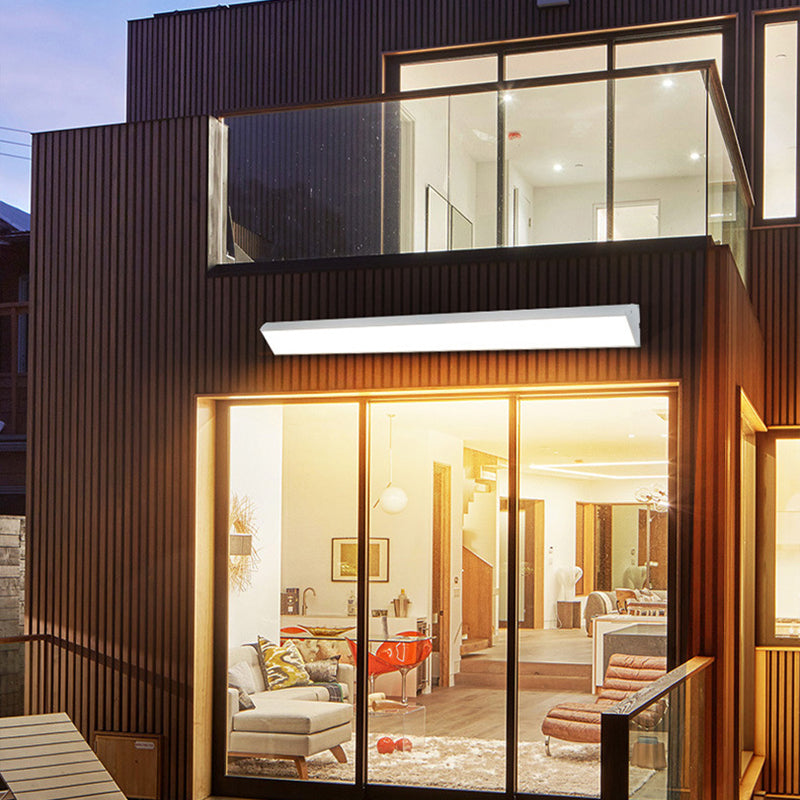 Linear LED Outdoor Wall Light