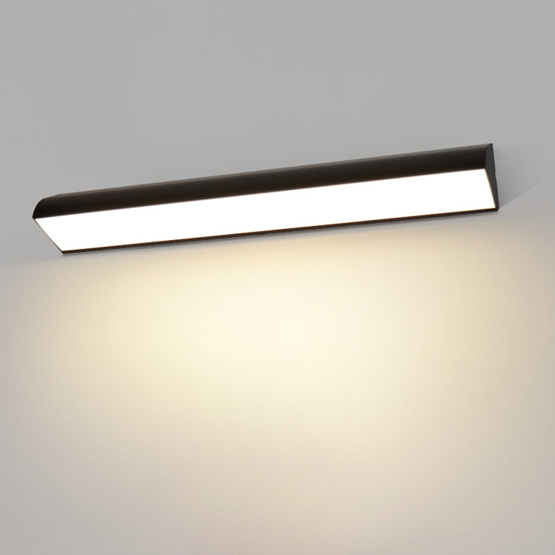 Linear LED Outdoor Wall Light