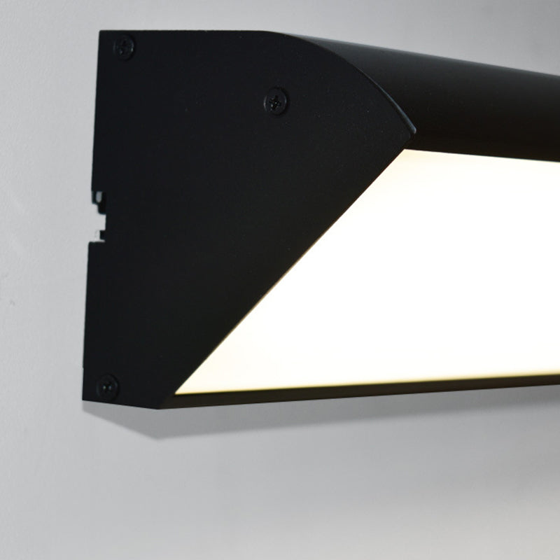 Linear LED Outdoor Wall Light