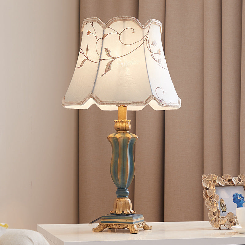 Traditional European Fabric Embroidery Round Shade Resin Carving Base 1-Light Table Lamp For Bedroom
