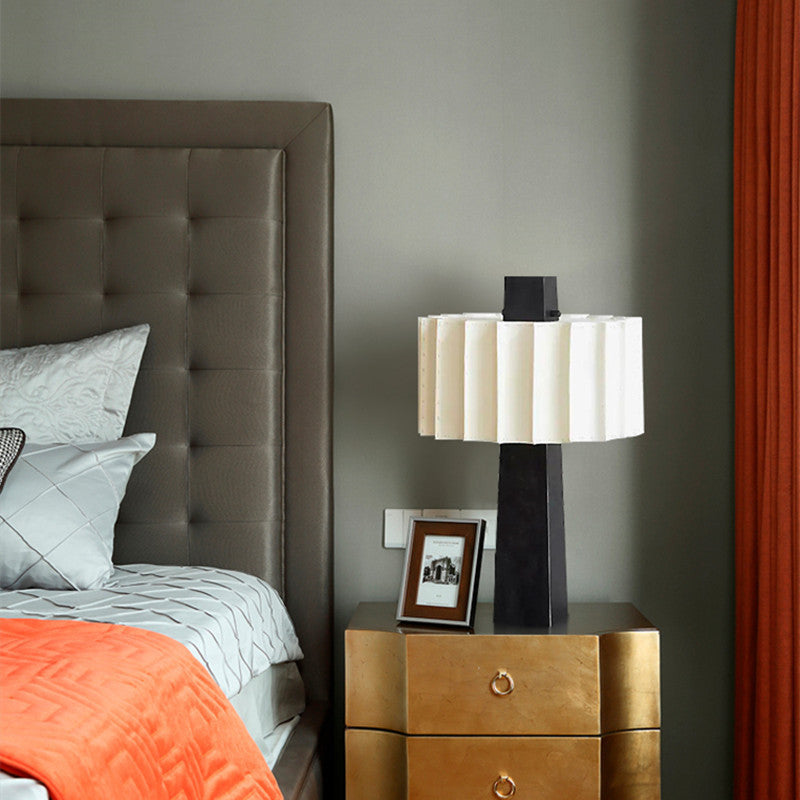 Modern Minimalist Cylinder Metal Fabric 1-Light Table Lamp For Living Room