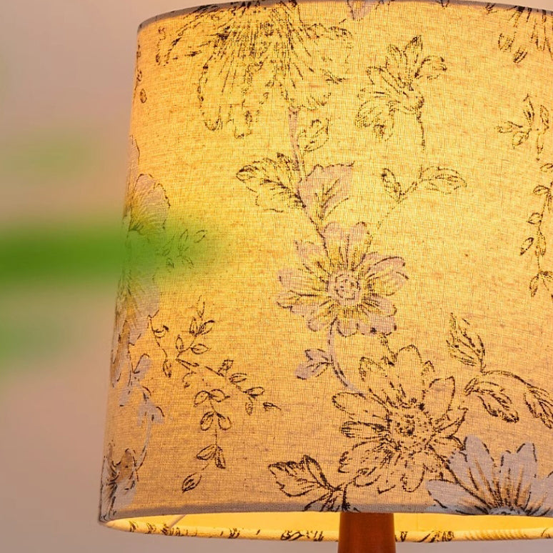 Traditional Vintage Table Lamp – 1-Light Cylinder Design in Solid Wood & Fabric for Bedroom