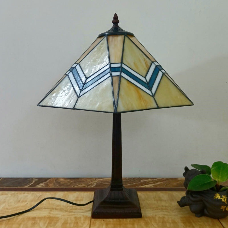 Traditional Tiffany Conical Square Glass Resin 1-Light Table Lamp For Living Room