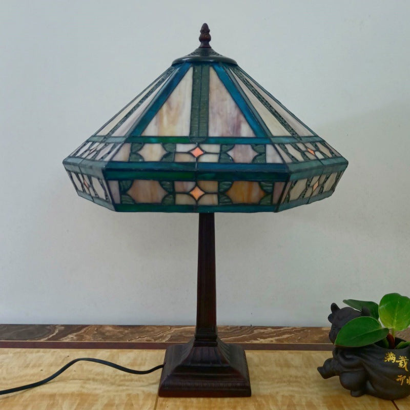 Traditional Tiffany Conical Square Glass Resin 1-Light Table Lamp For Living Room