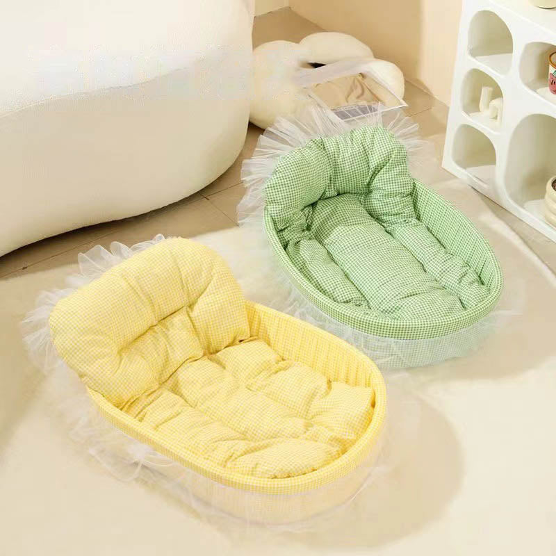 Oval Polyester Cat Bed