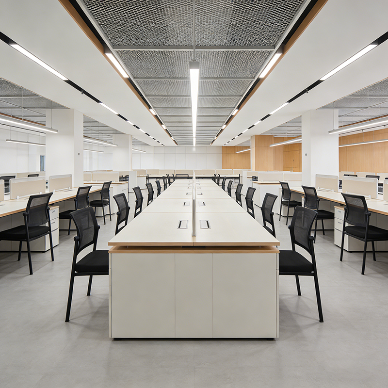 Heavy-Duty Mesh Meeting Chair