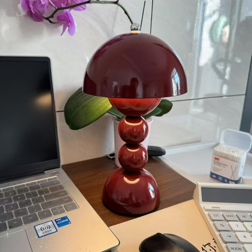 Contemporary Nordic Flower Bud Iron 1-Light Table Lamp For Bedroom